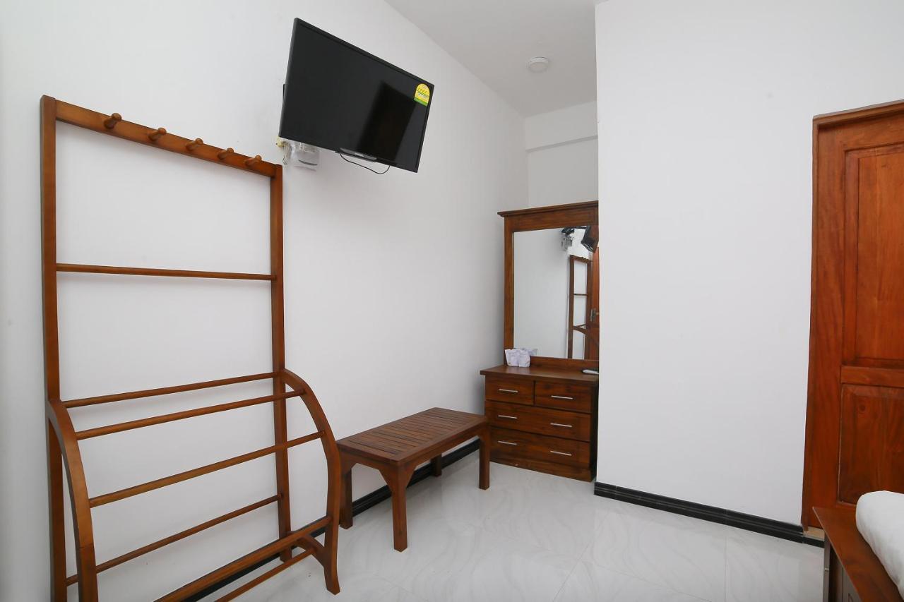 Oyo 278 Hotel Rivelka Kundasale Room photo